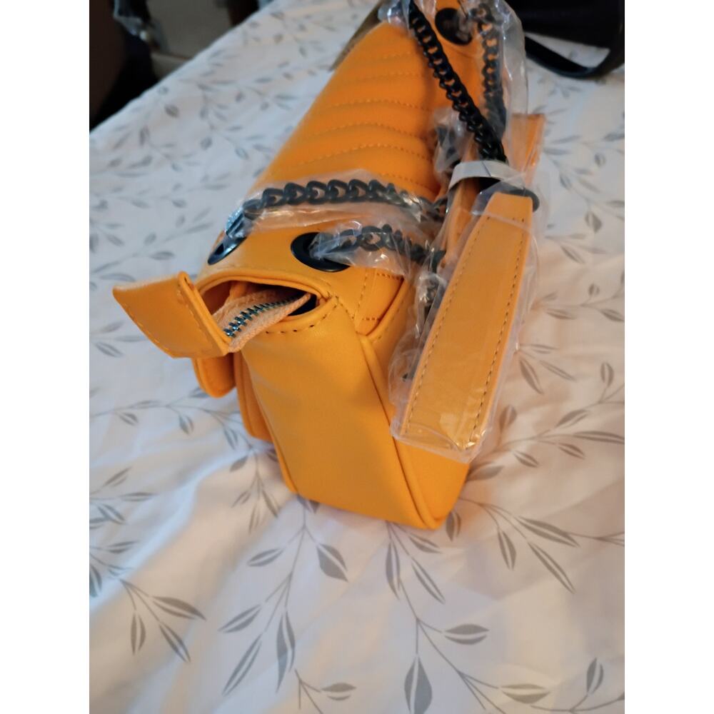 Badgley Mischka Yellow Quilted Crossbody With Lock - Picture 2 of 10